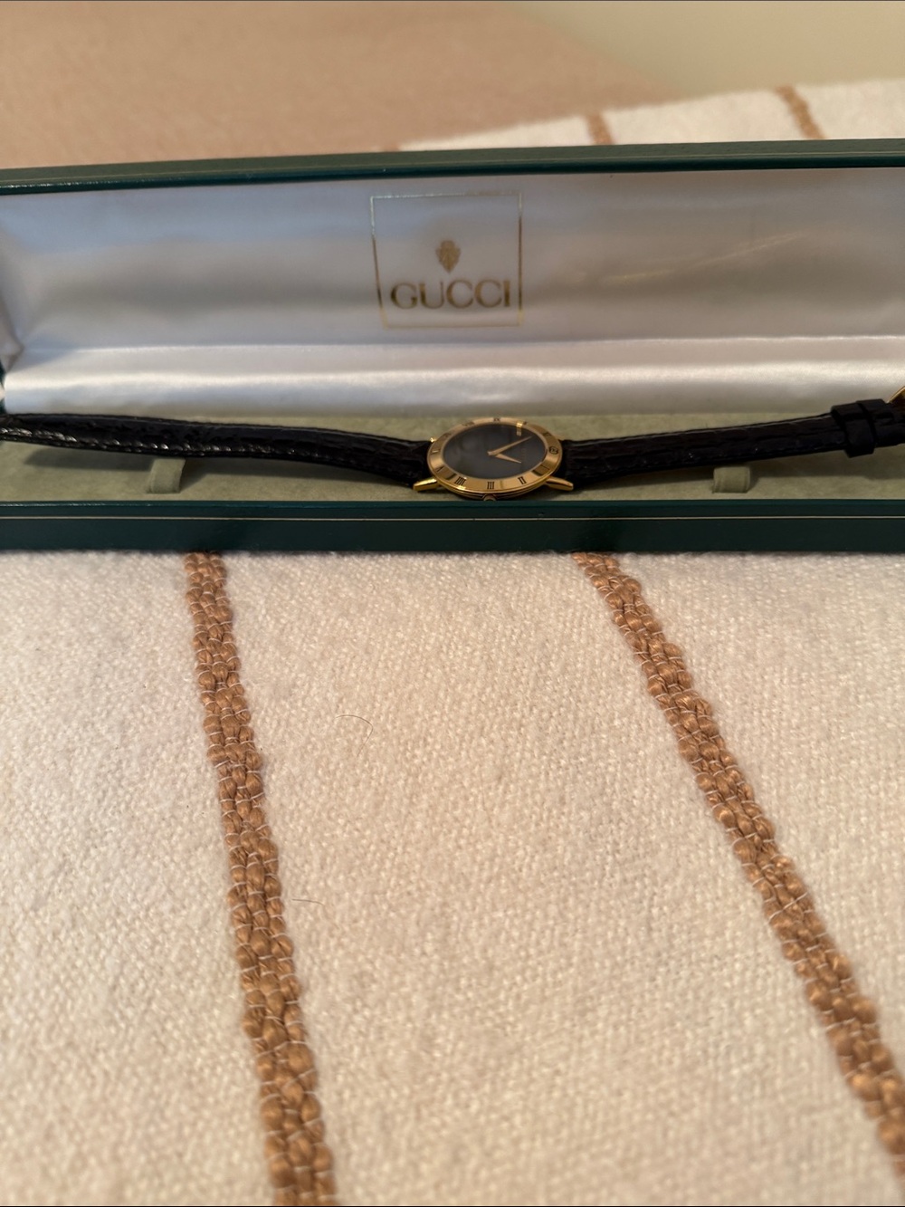 Gucci Black Dial Gold-Tone Round Women's Watch with Black Leather Strap